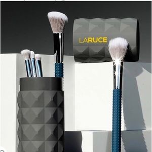 Laruce Makeup Brushes